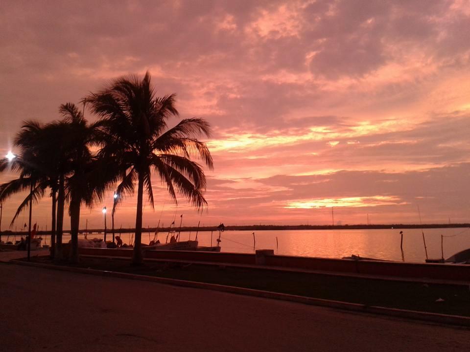 Suites Del Mar Ciudad del Carmen Esterno foto